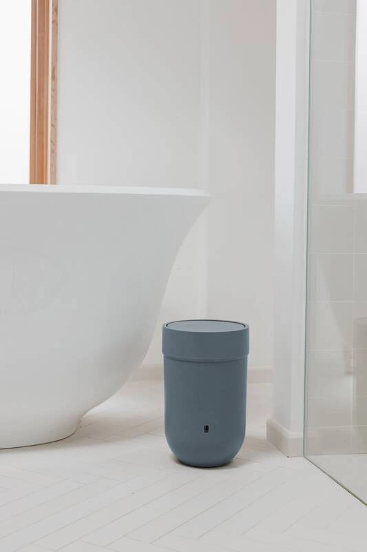 Umbra - Kosz z pokrywą StlBlue TOUCH