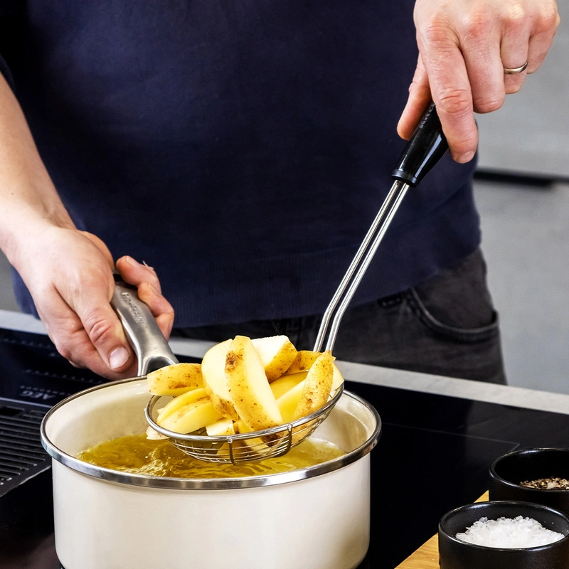 KitchenAid Culinary Tools - chiński cedzak CLASSIC Onyx Black