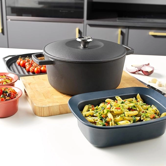 Fissler -Garnek żeliwny 24 cm 4,2 l czarny