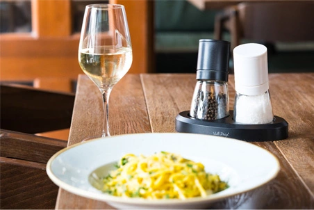 Vialli Design - Zestaw młynków do soli i pieprzu Livio