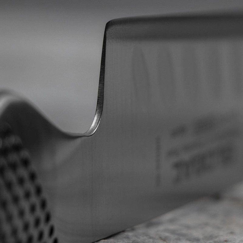 Global - Nóż Santoku 13 cm żłobiony GS-90