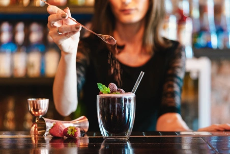 Vialli Design - Zestaw 6 szklanek z podwójną ścianką 320ml ze słomkami VITA