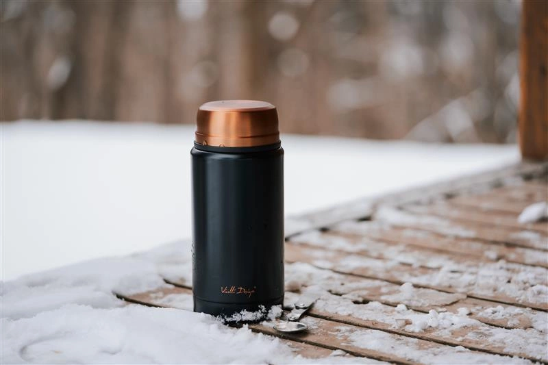 Vialli Design - Termos obiadowy 750ml FUORI czarny Rose Gold