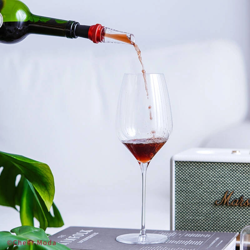 Cheer Moda - Napowietrzacz i nalewak do wina Submarine czarny