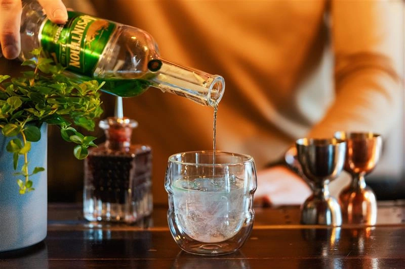 Vialli Design - Komplet 2 szklanek z podwójną ścianką 250ml Sferico