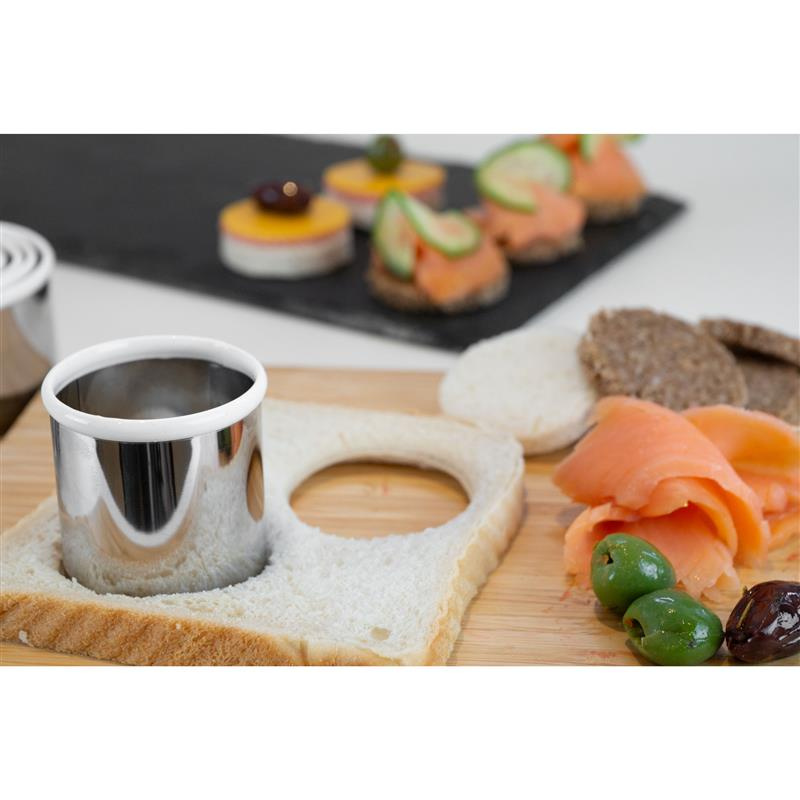 Lurch - foremki lub wykrawacze do deserów i dekoracji, okrągłe, śred. 4-9 x 5 cm