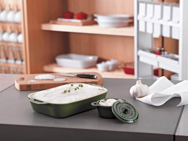 Staub - prostokątny półmisek ceramiczny 2.4 l, zielony