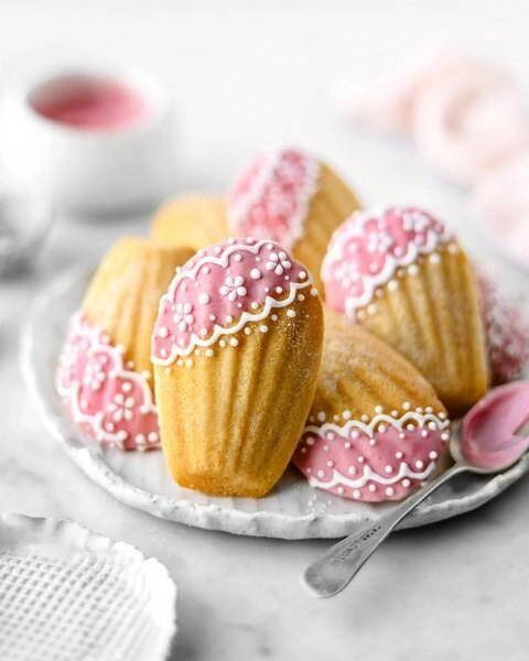 Patisse - Forma na 12 magdalenek 40cm CLASSIQUE