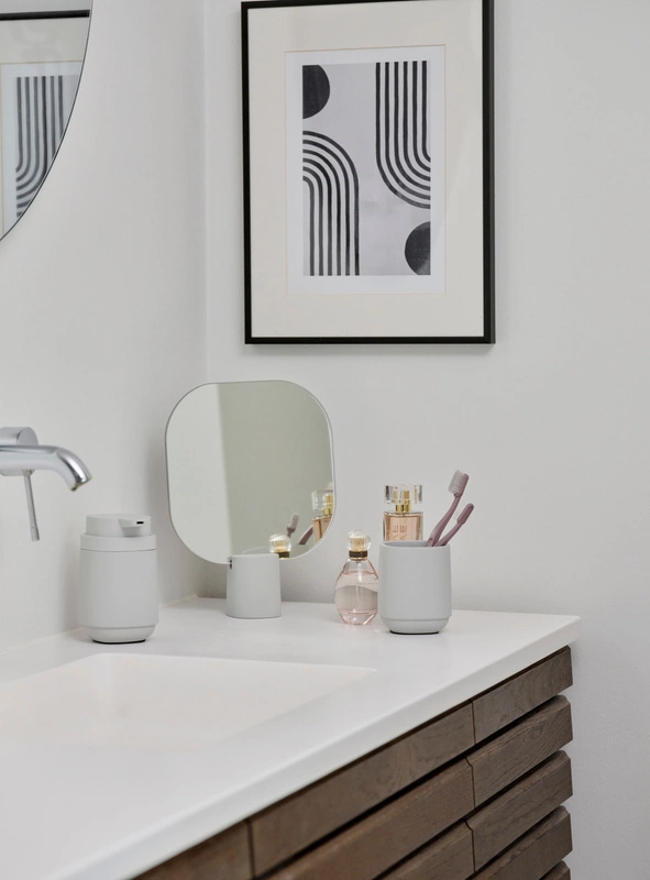 Zone Denmark - Kubek na szczoteczki do zębów Time Soft Grey