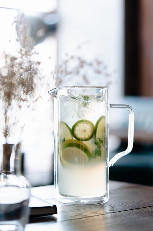 Vialli Design - Dzbanek z podwójną ścianką Diva 1000 ml