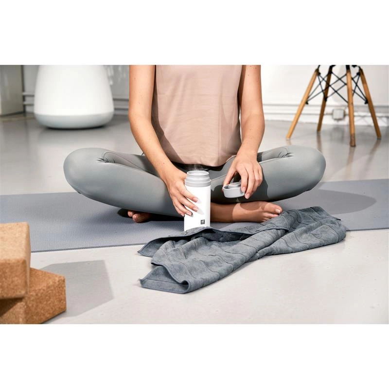 Zwilling - pojemnik termiczny z zaparzaczem do herbaty 420 ml biały Thermo