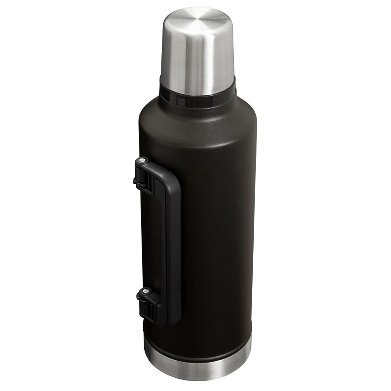 Stanley - termos Legendary Classic 2.3L Black 2.0