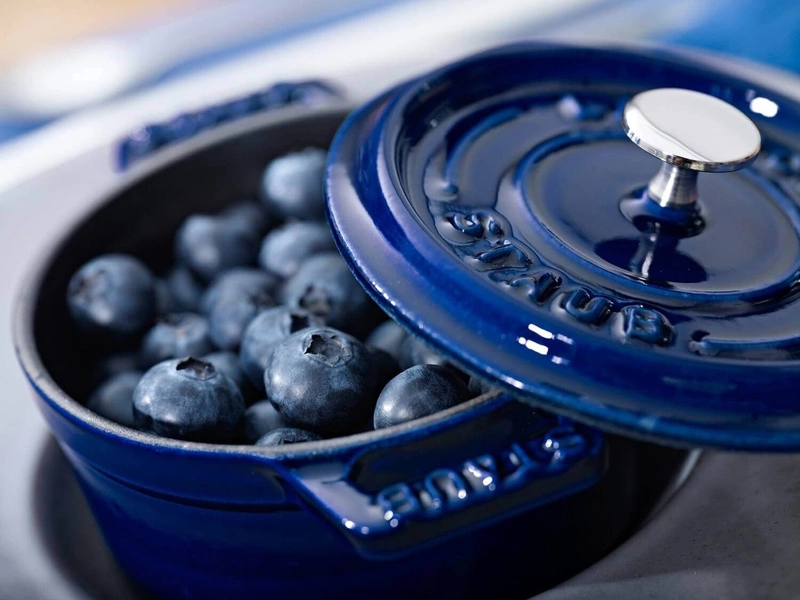 Staub - garnek brytfanna żeliwna niebieska 0,25 l 10 cm