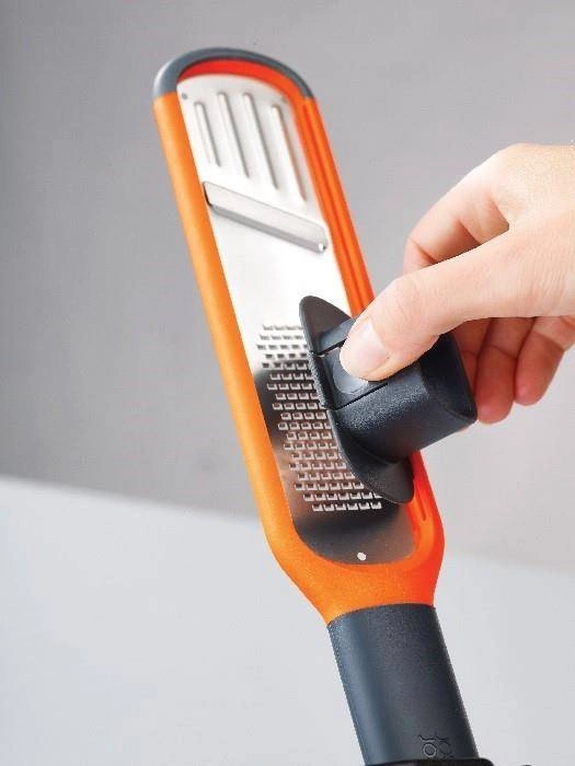 Joseph Joseph - Tarka z plastrownikiem Handi-grate