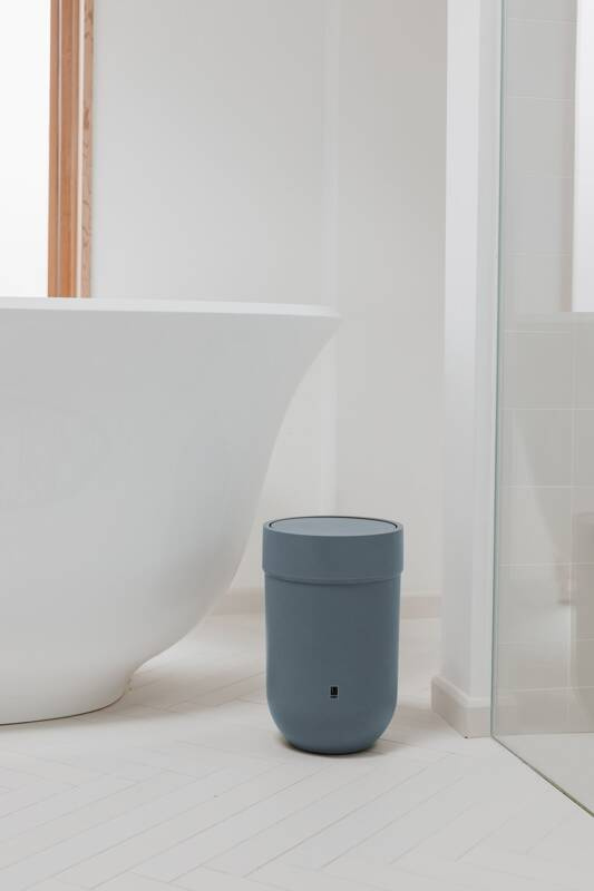 Umbra - Kosz z pokrywą StlBlue TOUCH