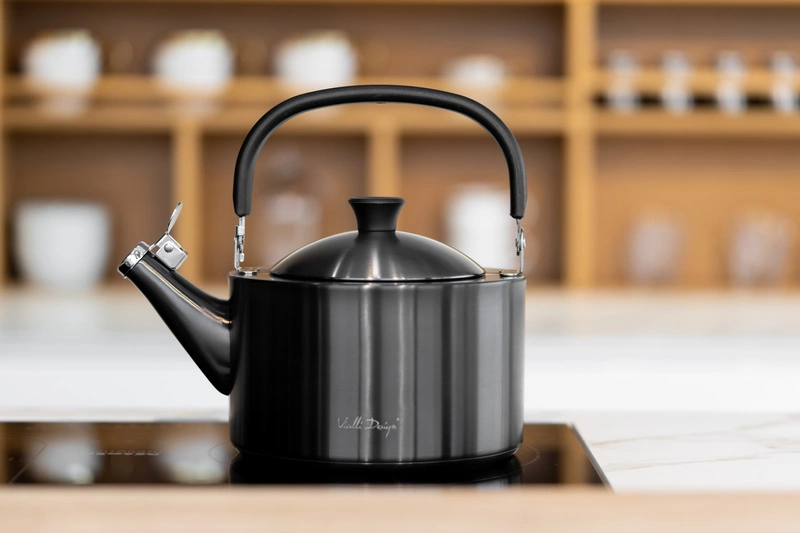 Vialli Design - Czajnik 1,5l z gwizdkiem Diamante grafitowy matowy