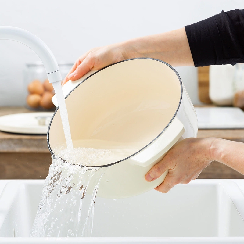 KitchenAid - garnek żeliwny owalny 5,6L Almond Cream