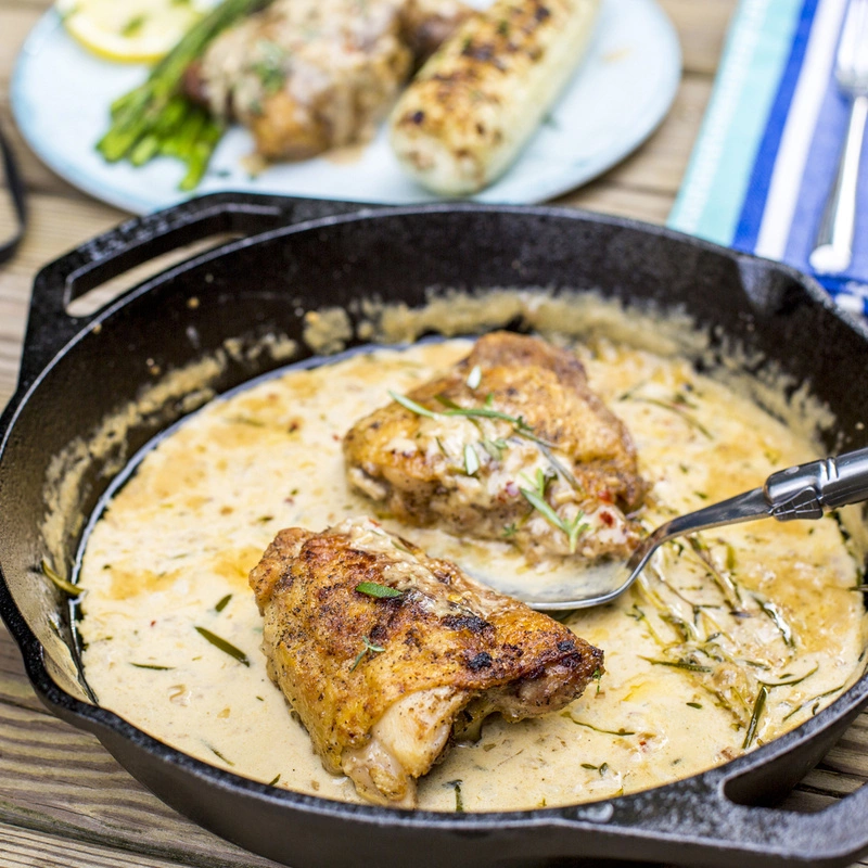 Lodge - patelnia żeliwne 26 cm dwa uchwyty