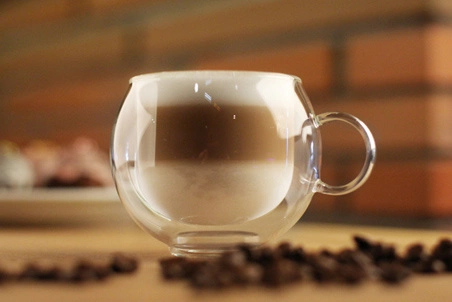 Vialli Design - Filiżanka z podwójną ścianką Amo 220 ml