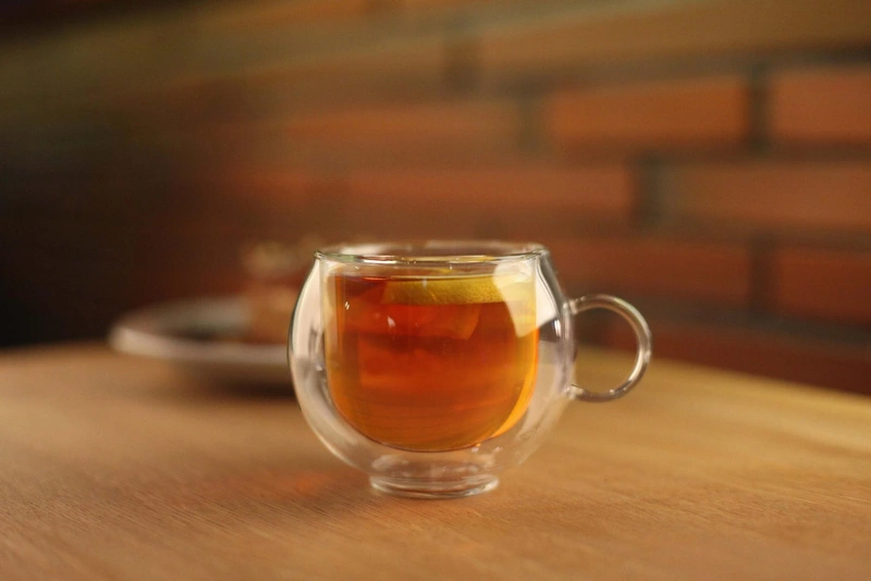 Vialli Design - Filiżanka z podwójną ścianką Amo 220 ml