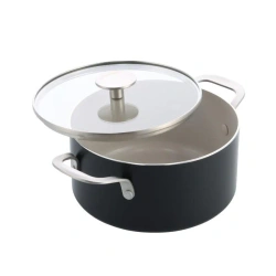 KitchenAid - Garnek 24 cm 4,91l z pokrywką czarny