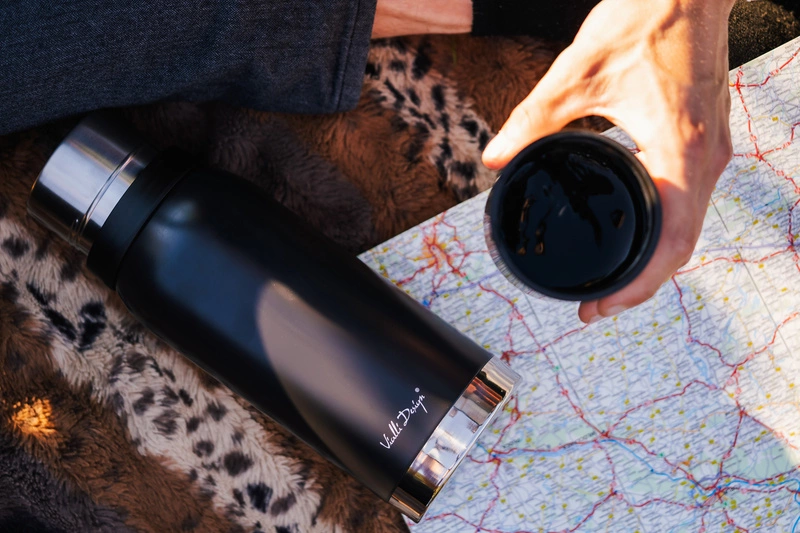 Vialli Design - Termos turystyczny 1L FUORI grafitowy