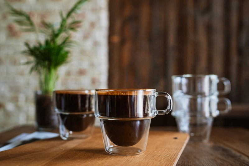 Vialli Design - Komplet 6 szklanek z podwójną ścianką 280ml Senso