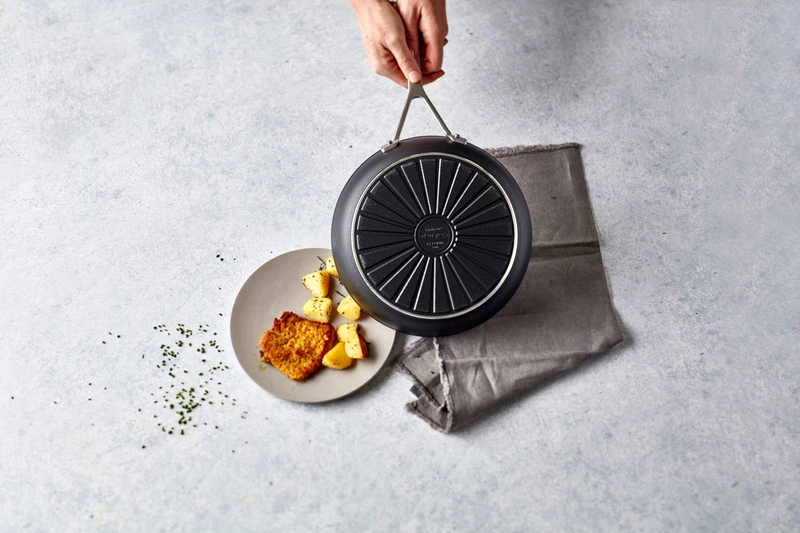 Demeyere - patelnia płytka z powłoką Ceraforce 28 cm Alu Industry 3