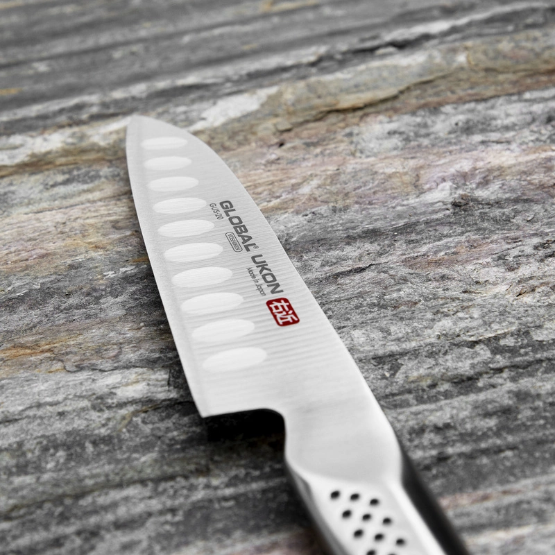 Global - Ukon Nóż Santoku żłobiony 14 cm