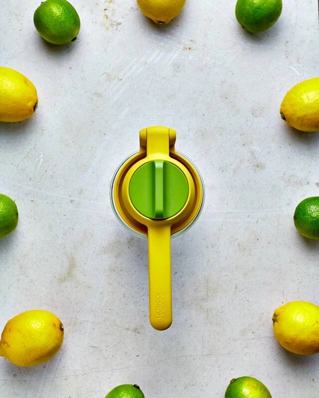 Joseph Joseph - Wyciskacz do cytrusów z pokrętłem, Juice Max