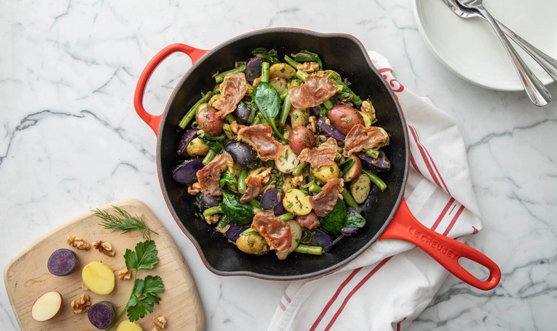 Le Creuset - patelnia Signature niska żeliwna 30 cm Wiśniowy