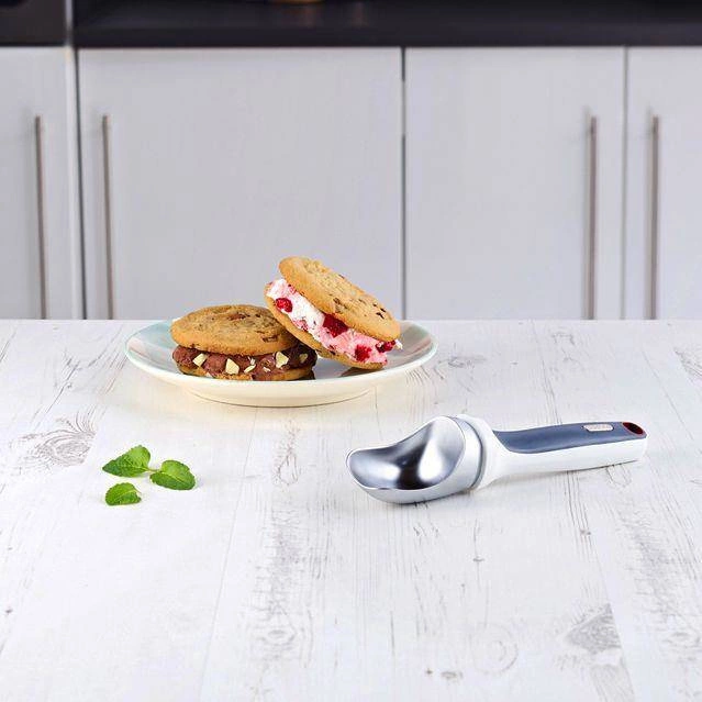 Zyliss - Łyżka do lodów Square szara