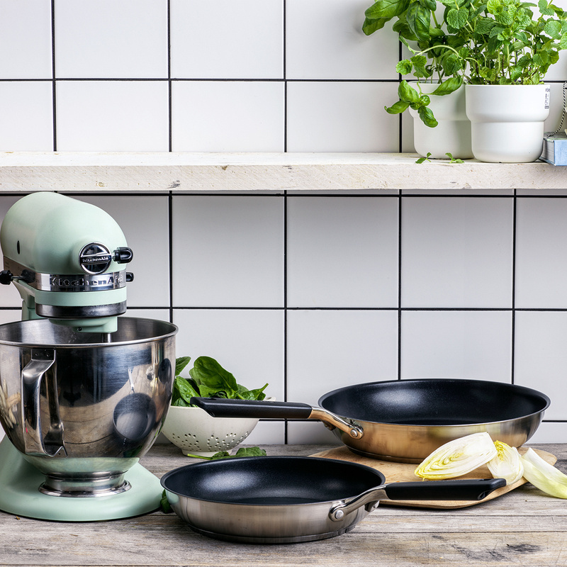 KitchenAid - Patelnie stalowe z powłoką 20 + 28 cm Classic
