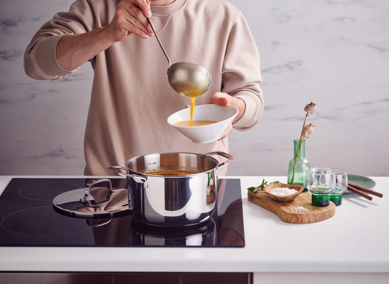 Beka - Garnek z pokrywką 24cm Maestro