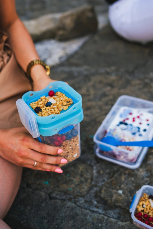 Vialli Design - Pojemnik na żywność dzielony 980ml Foodie Push&Push biały 2