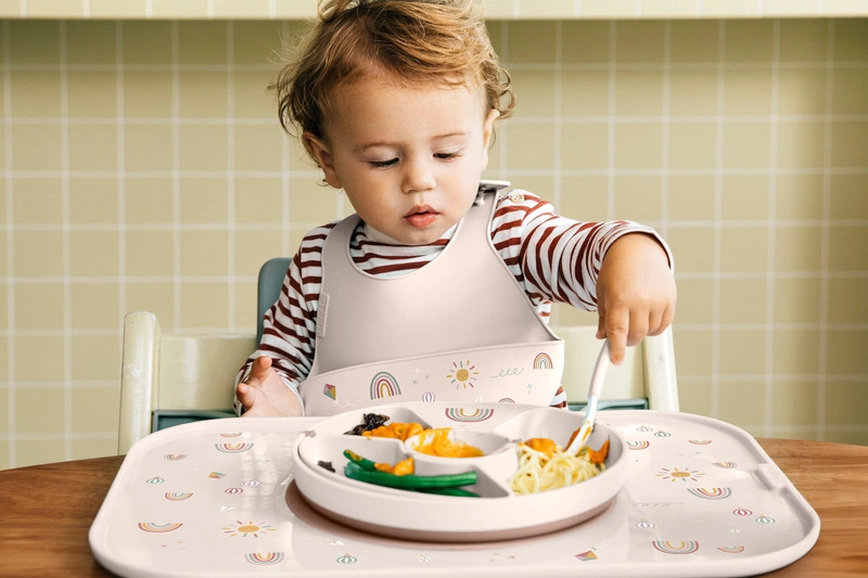 Mepal - Taca dla dzieci do serwowania i nauki jedzenia Mio Little Farm