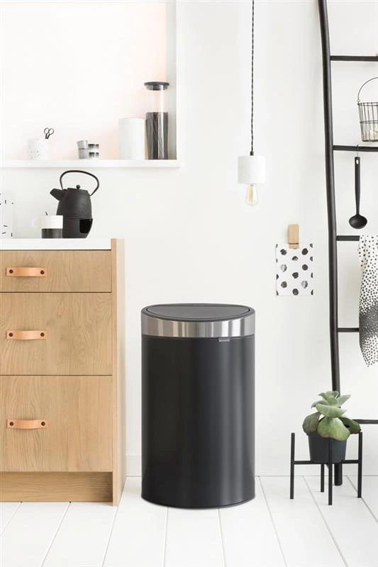 Brabantia - kosz na śmieci Touch Bin New 40l czarny mat FPP