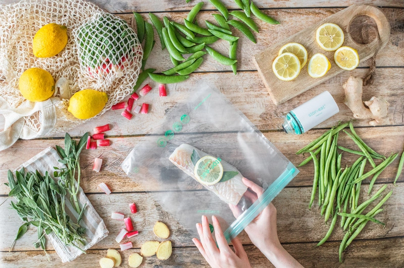 Mastrad - Zestaw pompka próżn.+ 10 toreb (1,3L+3L)