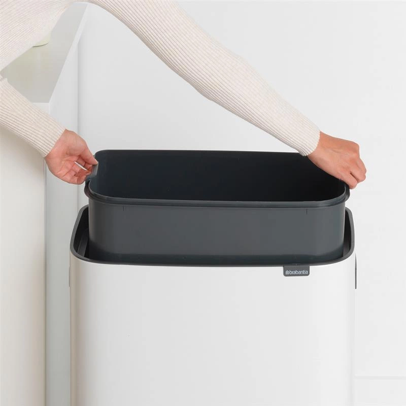 Brabantia - Kosz na śmieci Touch Bin Bo 60l biały