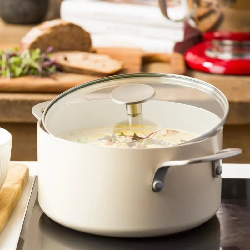 KitchenAid - Garnek 20 cm 3,1 L z pokrywką kremowy