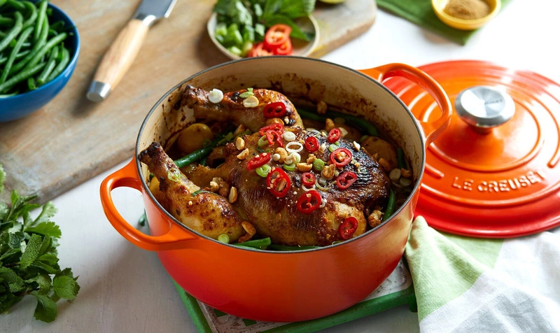 Le Creuset - brytfanna żeliwna emaliowana Signature okrągła 24 cm 4,2 l płomienna