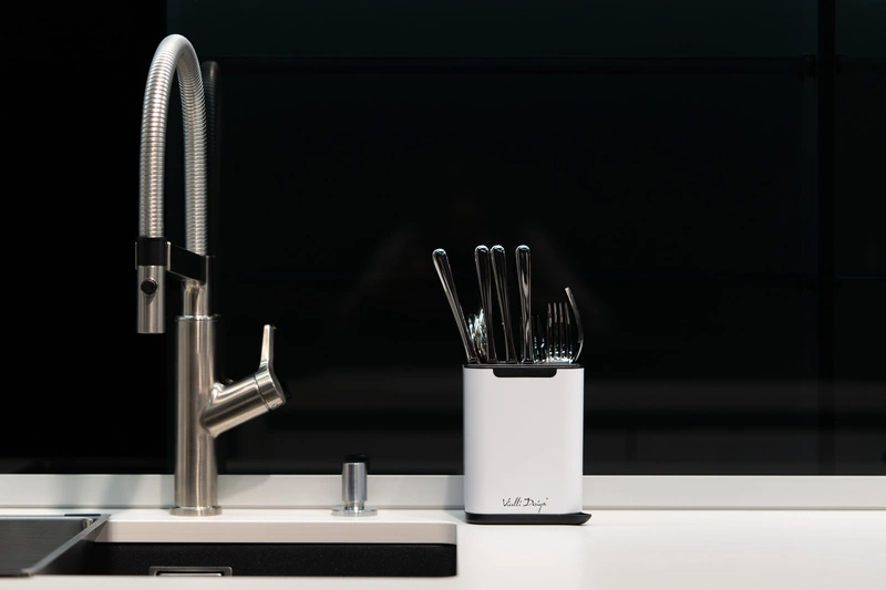 Vialli Design - Ociekacz na sztućce Livio Duo biały