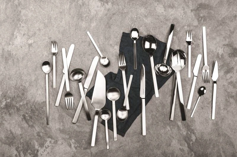 Mepra -Zestaw sztućców dla 1 osoby+ Oro Nero, Stile