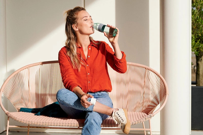 Mepal - Butelka Water Ellipse 700ml White