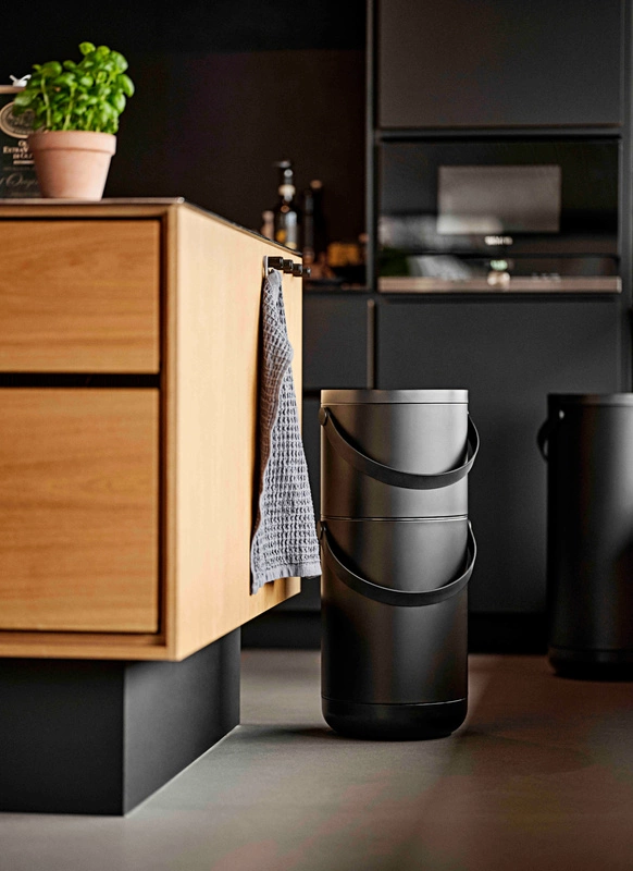 Zone Denmark - Kosz na śmieci Circular 22 l + 12 l Black