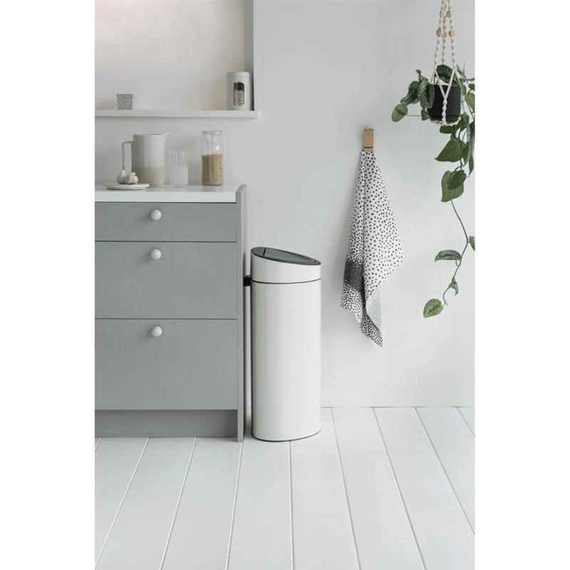 Brabantia - kosz na śmieci Touch Bin New 40l biały