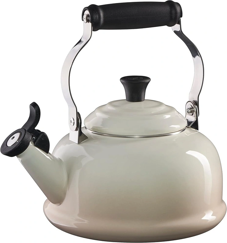 Le Creuset - czajnik Classic meringue 1,5 l