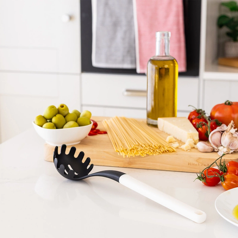 KitchenAid Culinary Tools - łyżka do makaronu Porcelain White