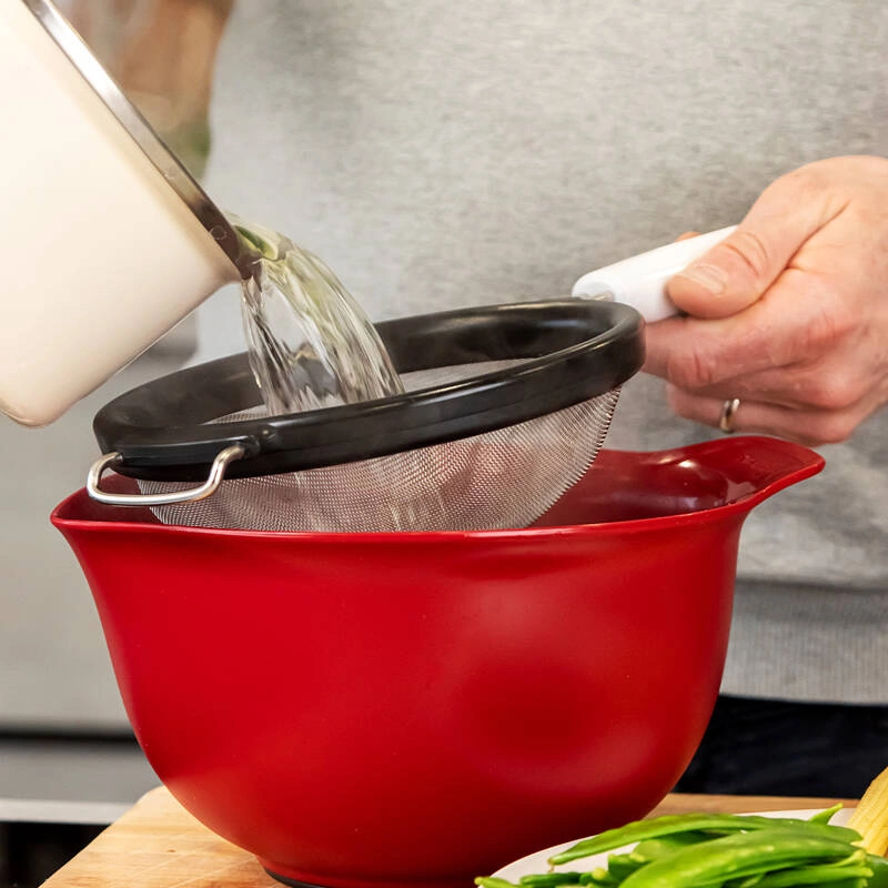 KitchenAid Culinary Tools - sitko kuchenne z uchwytem 17,5cm CLASSIC White