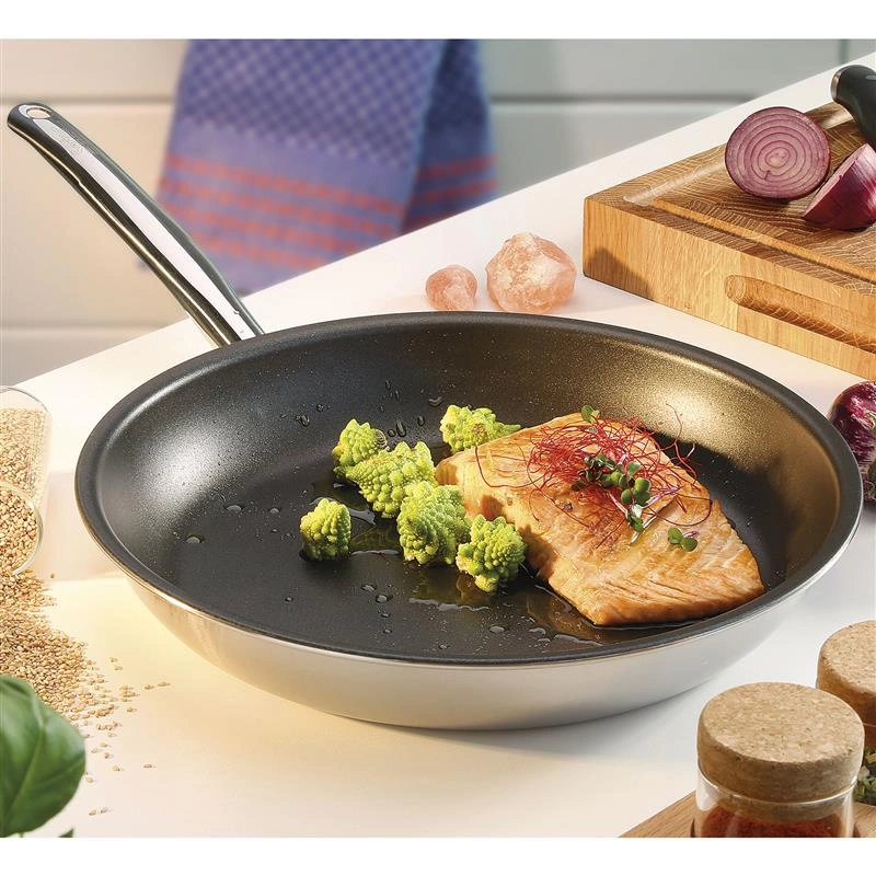 Spring - patelnia z powłoką nieprzywierającą, śred. 24 cm, stal nierdzewna 18/0 VULCANO CLASSIC